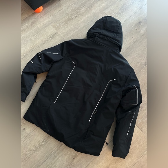 Descente Winter Jacket - Picture 2 of 4